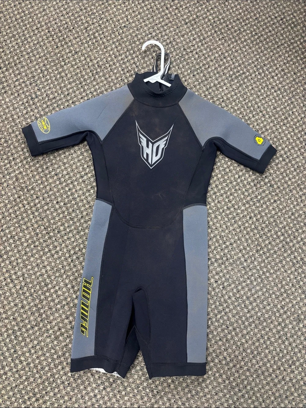 TYR Kids Short Sleeve Rashguard Wetsuit - Black & Gray with Yellow Accents
